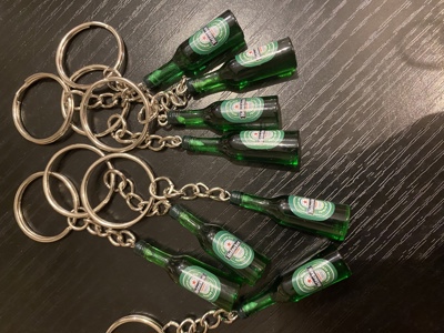 Nyckelring Heineken flaska