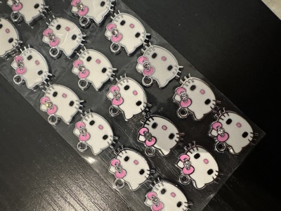 Hello Kitty huvud metall